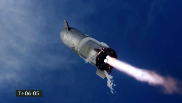 SpaceX星际飞船垂直着陆，然后在最新的测试中爆炸