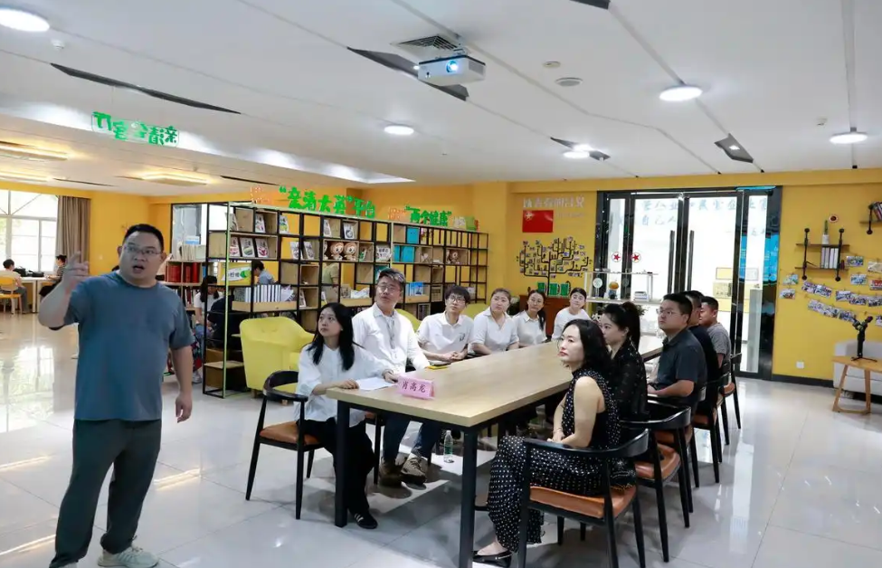 大英县“企业之家”精准服务企业发展